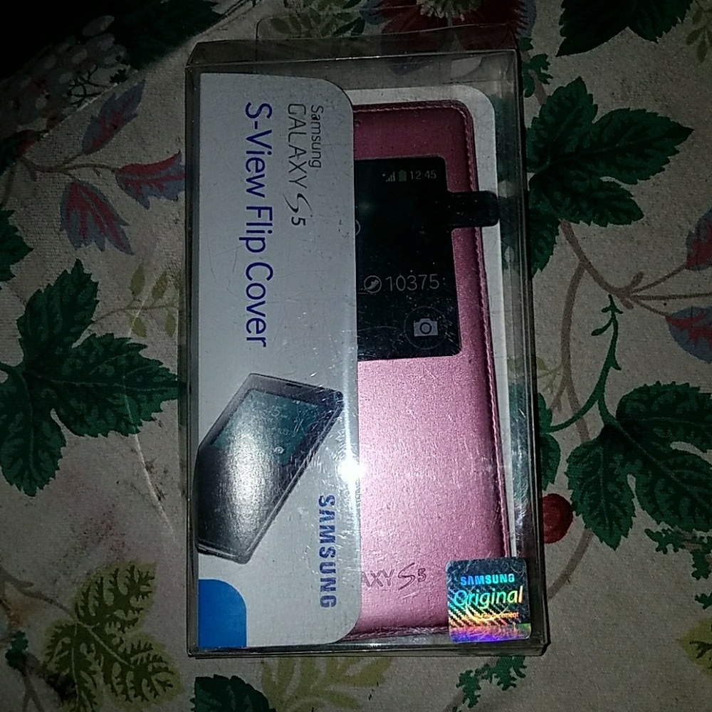 Women's pink Samsung Galaxy S5 S View flip cover